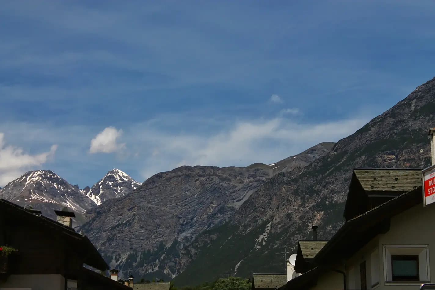 Vista delle montagne dalla reception del Residence